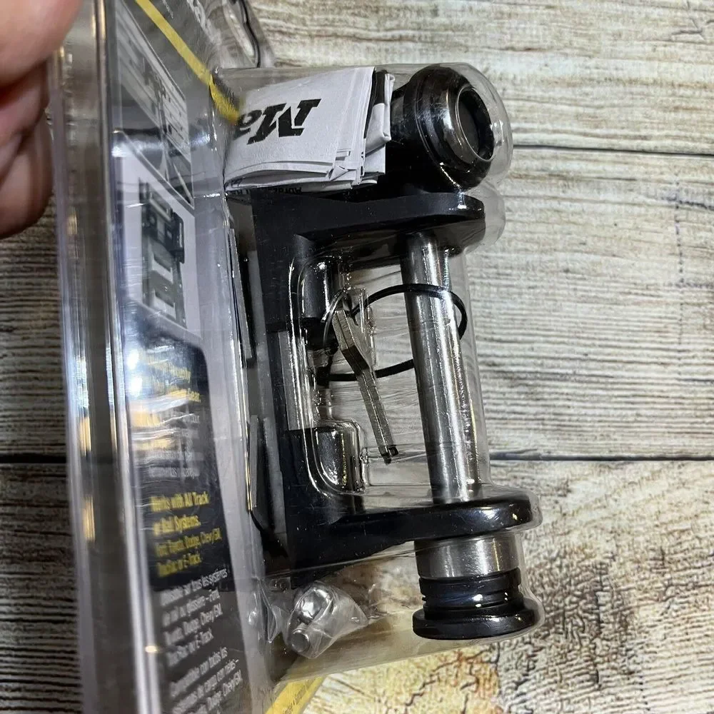 Master Lock 8251DAT Truck Bed Security Lock - Locking Tie‎ Down Contractor Grade